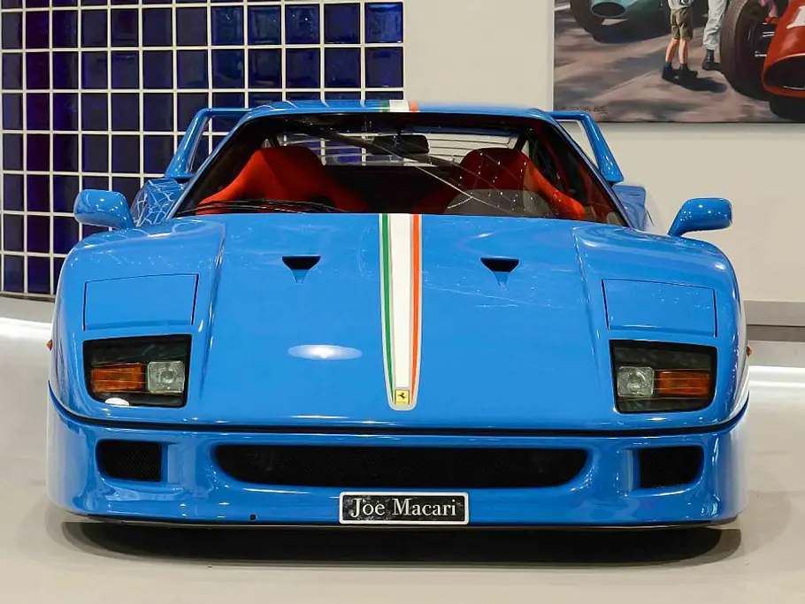 Ferrari F40 in Blau