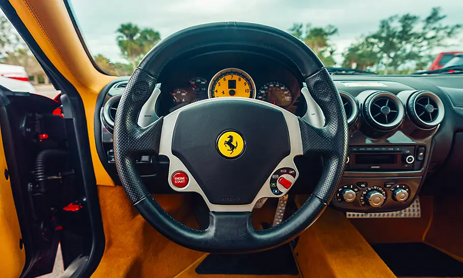 Ferrari F430 Das Lenkrad des Ferrari F430 von Donald Trump.