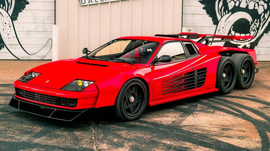 Der Ferrari F6 stehend von schräg vorne
