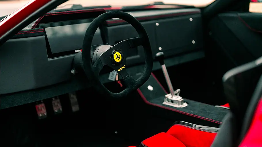 Das Cockpit des Ferrari F6