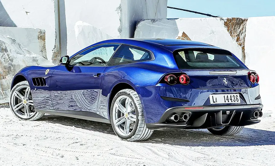 Ferrari GTC4Lusso (2016)