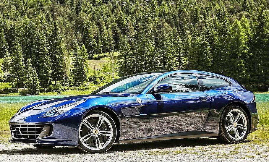 Ferrari GTC4Lusso (2016)