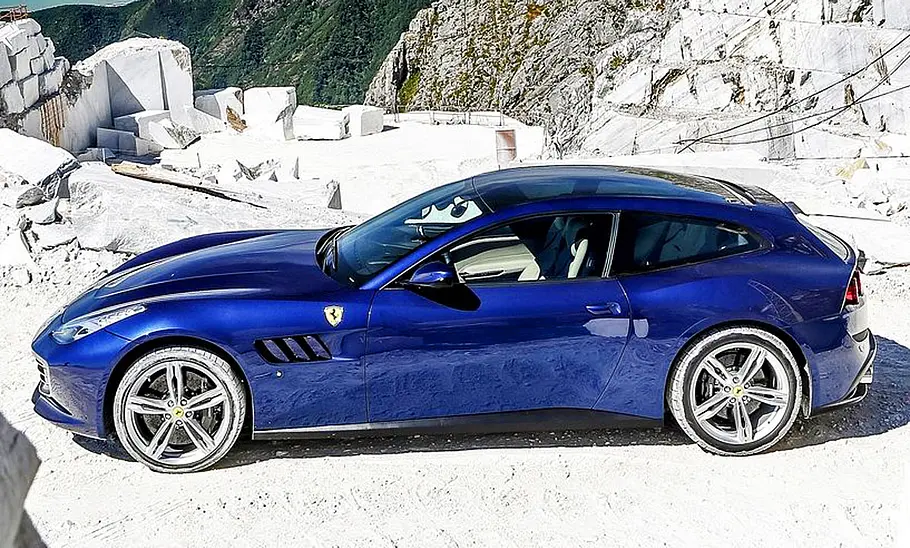 Ferrari GTC4Lusso (2016)