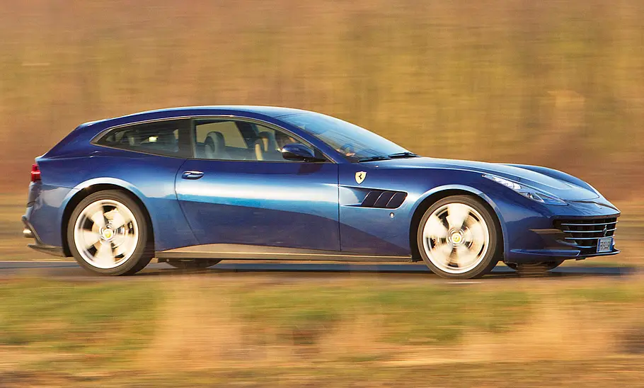 Ferrari GTC4Lusso (2016)