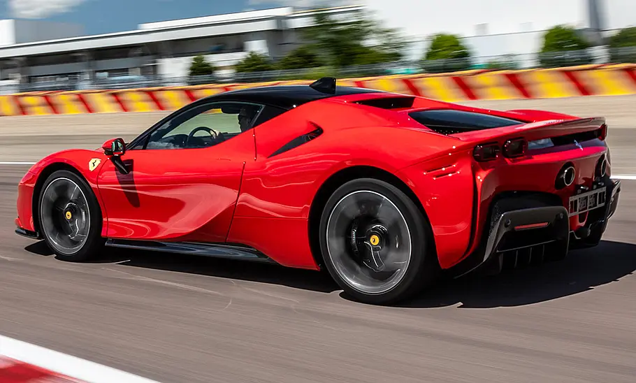 Ferrari SF90 Stradale (2019) Ferrari SF90 Stradale (2019)
