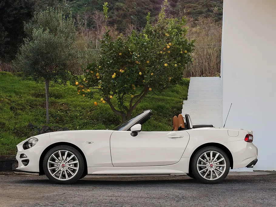 Fahrspaß im neuen 124 Spider Fahrspaß im neuen 124 Spider