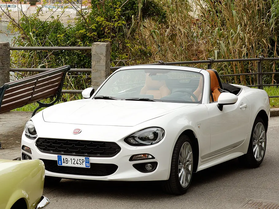 Fahrspaß im neuen 124 Spider Fahrspaß im neuen 124 Spider
