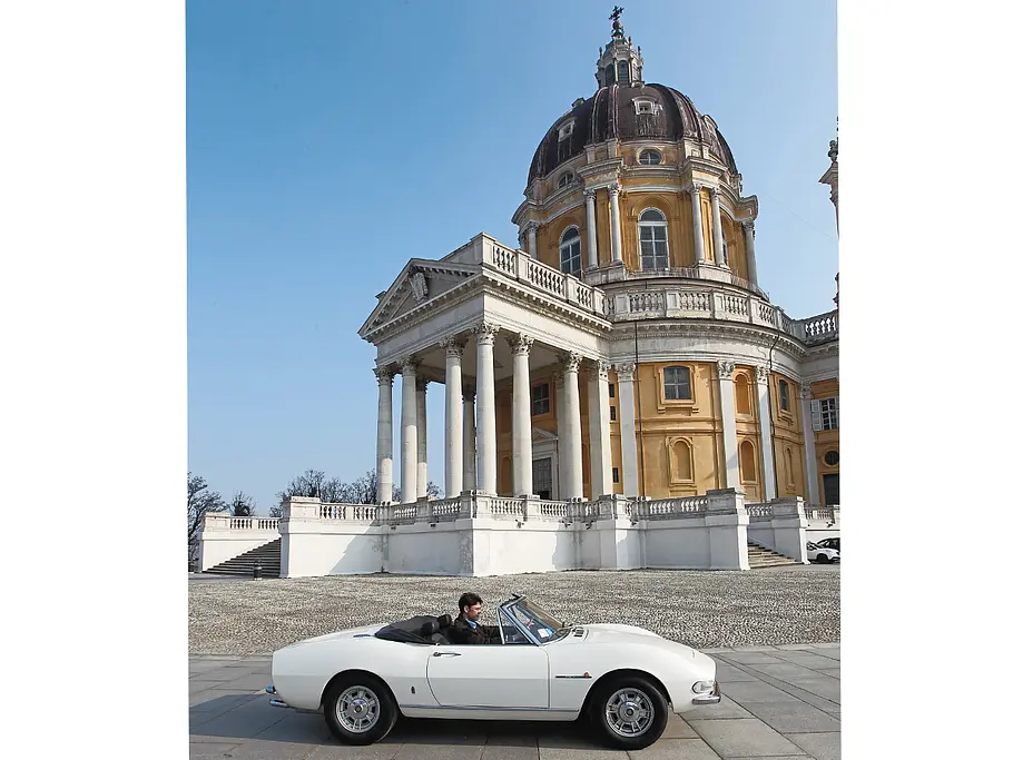 Fiat Dino Spider Turin Italien Reise Reportage