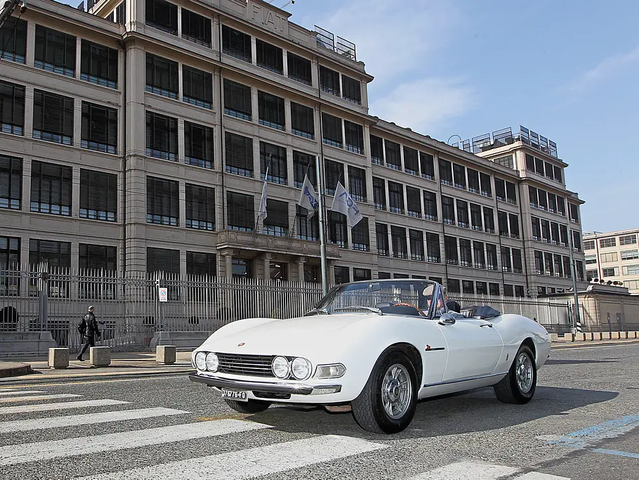 Fiat Dino Spider Turin Italien Reise Reportage
