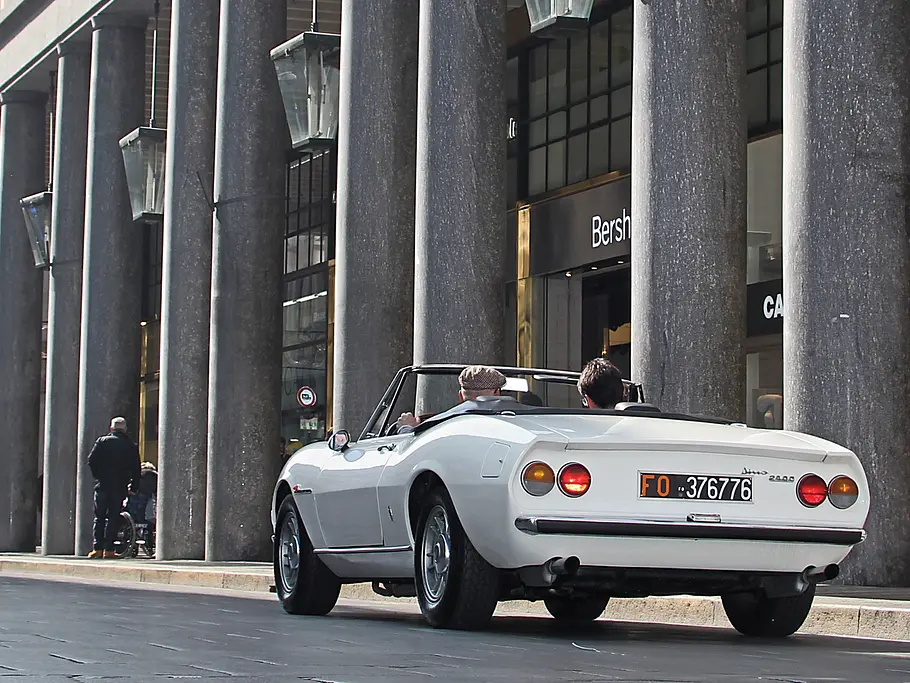 Fiat Dino Spider Turin Italien Reise Reportage