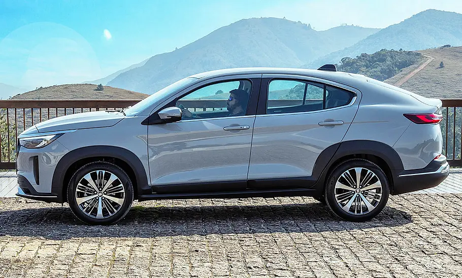 Fiat Fastback (2022)
