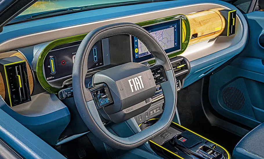 Das Cockpit des Fiat Grande Panda (2025).