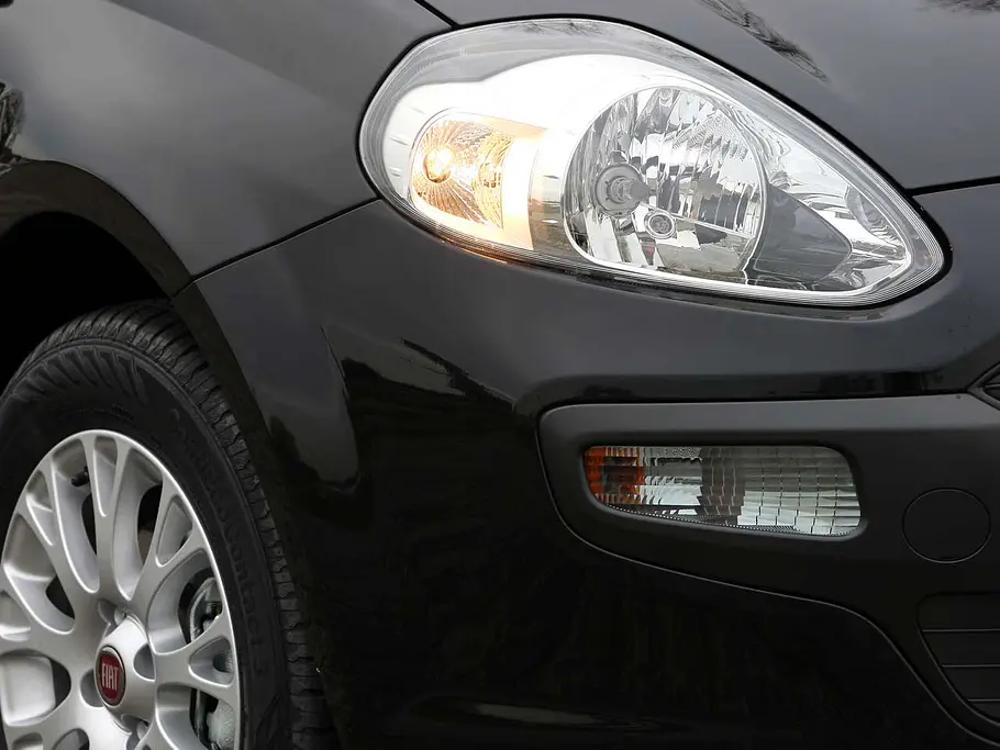 Fiat Punto Evo 1.4 8V Fiat Punto Evo 1.4 8V - Frontscheinwerfer