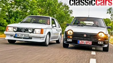Der Opel Kadett GTE und Fiat Ritmo Abarth fahrend von vorne. - Foto: Aleksander Perkovic