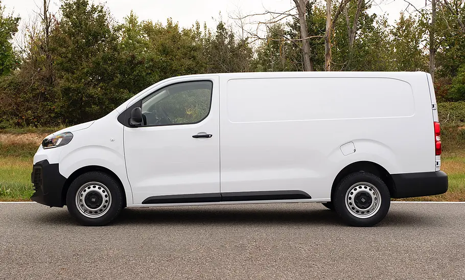 Fiat (E-)Scudo Facelift (2024) Fiat (E-)Scudo Facelift (2024), statisch, Seitenansicht