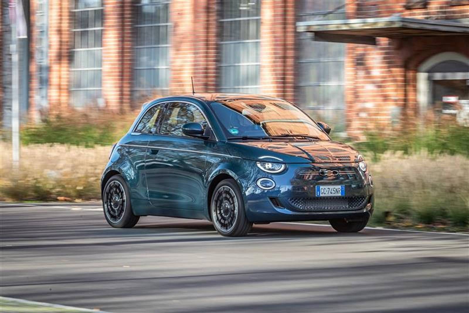 Lease a Fiat 500 Electric for €49/month: it doesn't get much cheaper than ...