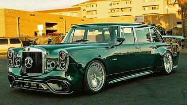 Der Final Boss 600 X S 63s stehend von schräg vorne - Foto: S Klub LA