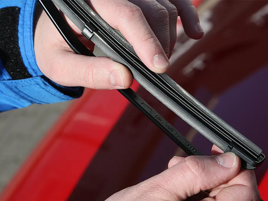 Ratgeber Autopflege Wischblätter kontrollieren
