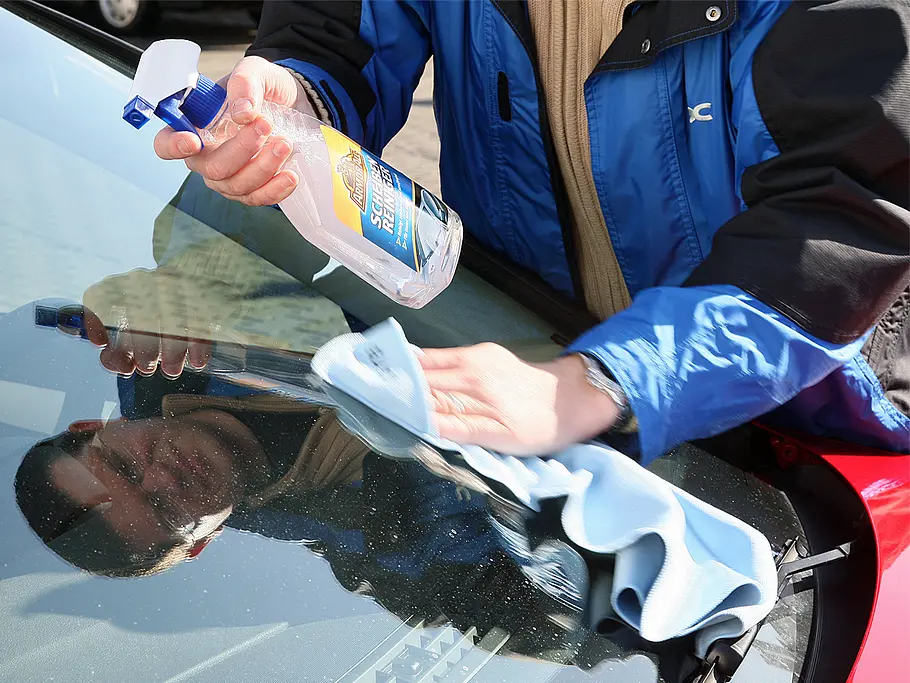 Ratgeber Autopflege Scheiben säubern