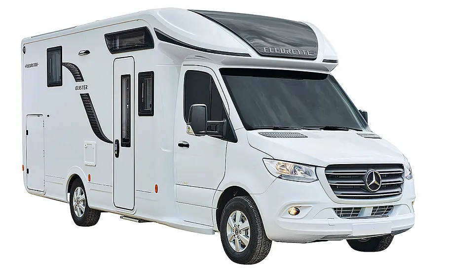 Wohnmobile bis 4,25 t für neuen B-Führerschein Das Bild zeigt den Fleurette Elister stehend von schräg vorne rechts fotografiert.