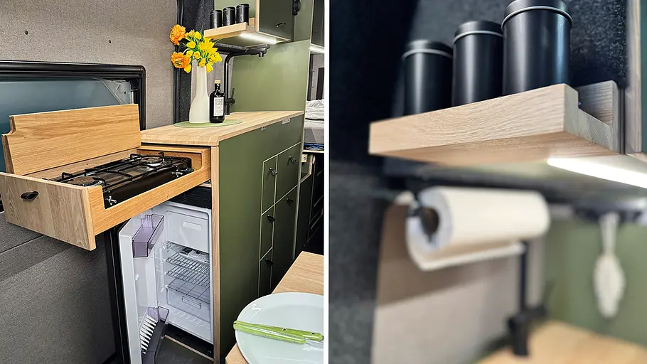 Flowcamper Moritz Die Collage zeigt die Küche des Flowcamper Moritz. Links: Die volle Küchenzeile mit geöffnetem Kühlschrank und ausgefahrener Herdschublade. Rechts: Der Gewürzhalter im Detail.