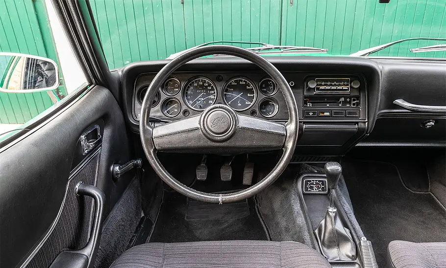 Ford Capri II 3.0 Ghia Cockpit