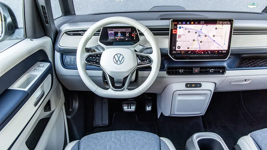 Das Cockpit des VW ID. Buzz LWB.