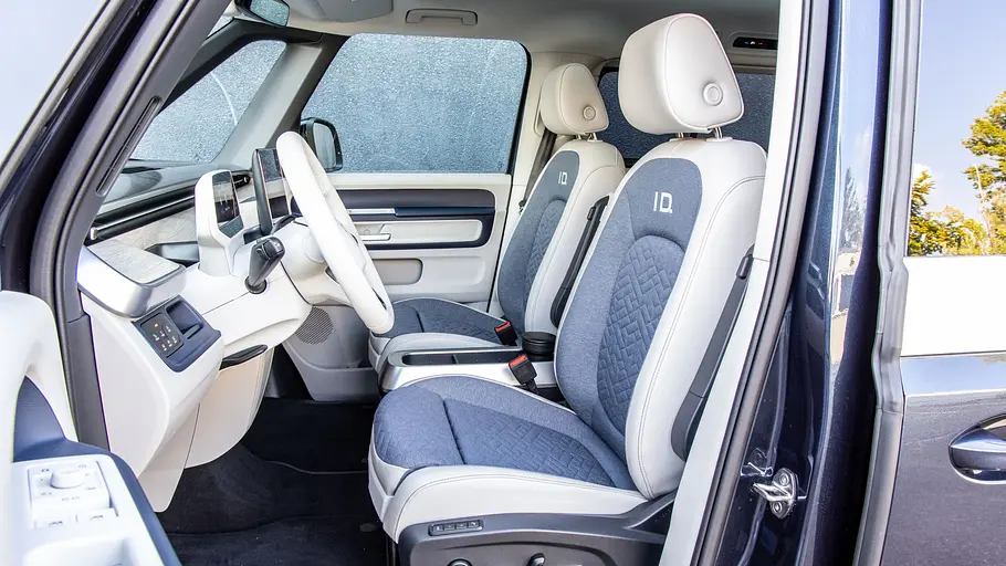 Die vorderen Sitze des VW ID. Buzz LWB.