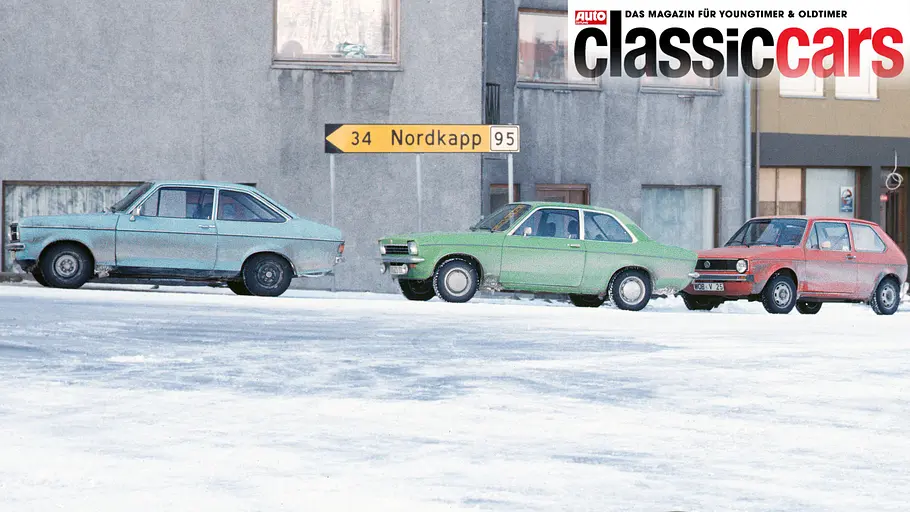 Ford Escort GL, Opel Kadett L 1200, VW Golf L statisch von der Seite fotografiert. 