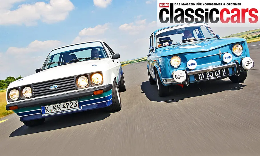 Ford Escort RS und Renault 8 Gordini fahrend von vorne