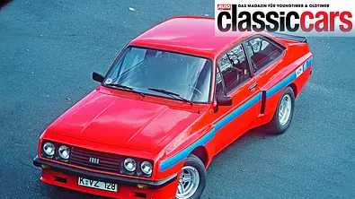 Der Ford Escort RS 2000 Spezial stehend von schräg vorne - Foto: AUTO ZEITUNG