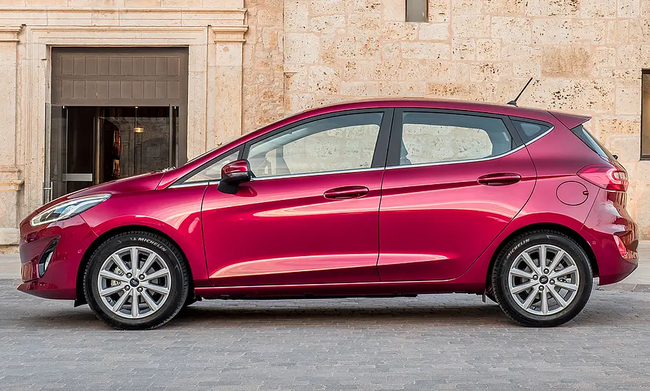 Ford Fiesta (2017) Ford Fiesta (2017)