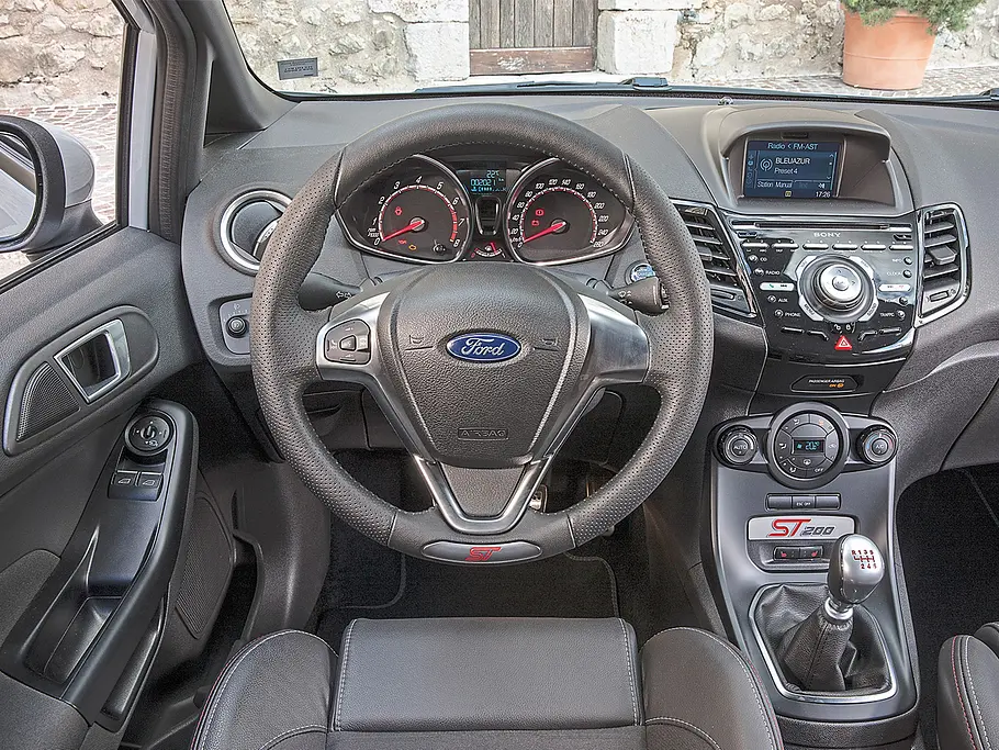 Ford Fiesta ST200 (2016)