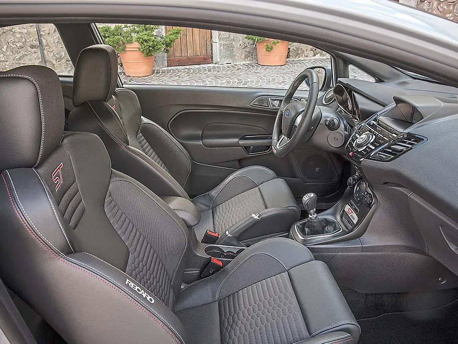 Ford Fiesta ST200 (2016)