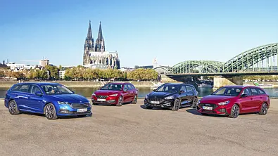 Skoda Octavia Combi/Hyundai i30 Kombi/Ford Focus Turnier/Seat Leon Sportstourer - Foto: Niklas Gotta