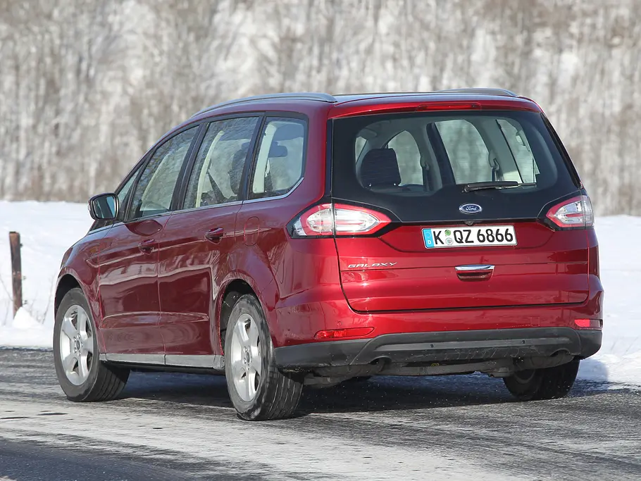 Vergleich: Ford Galaxy 2.0 TDCi/VW Sharan 2.0 TDI BMT Ford Galaxy/VW Sharan: Vergleichstest