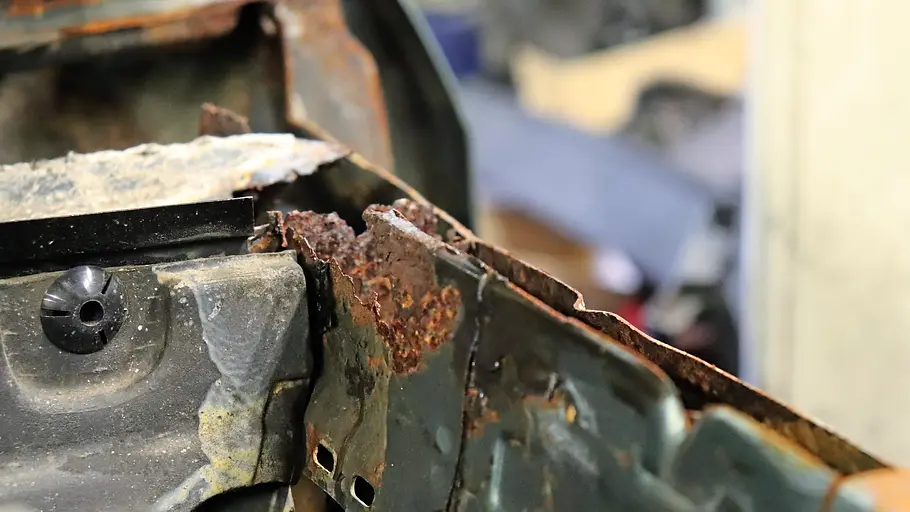 Kotflügelkante des Ford Granada II