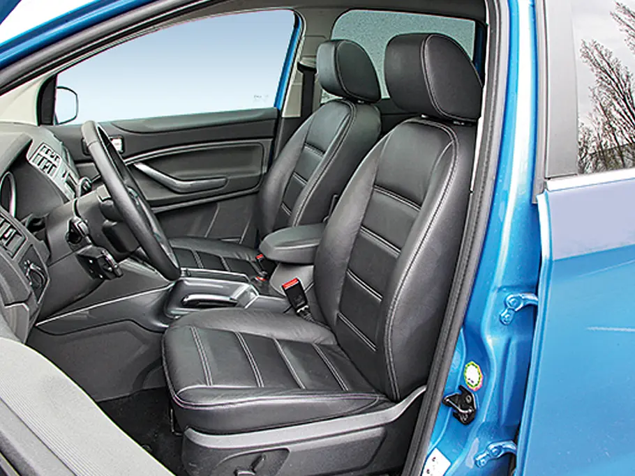 Ford Kuga (2012) Ford Kuga 2.0 TDCi 4x4 - Vordersitze