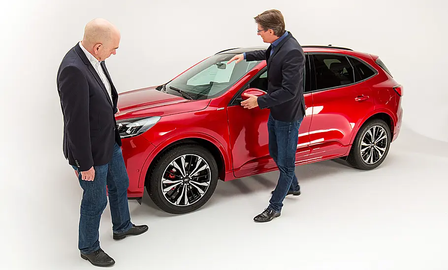 Ford Kuga (2019) Ford Kuga (2019)