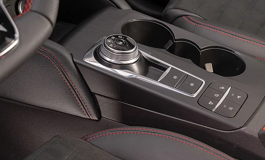 Ford Kuga (2019) Ford Kuga (2019)