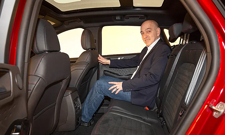 Ford Kuga (2019) Ford Kuga (2019)