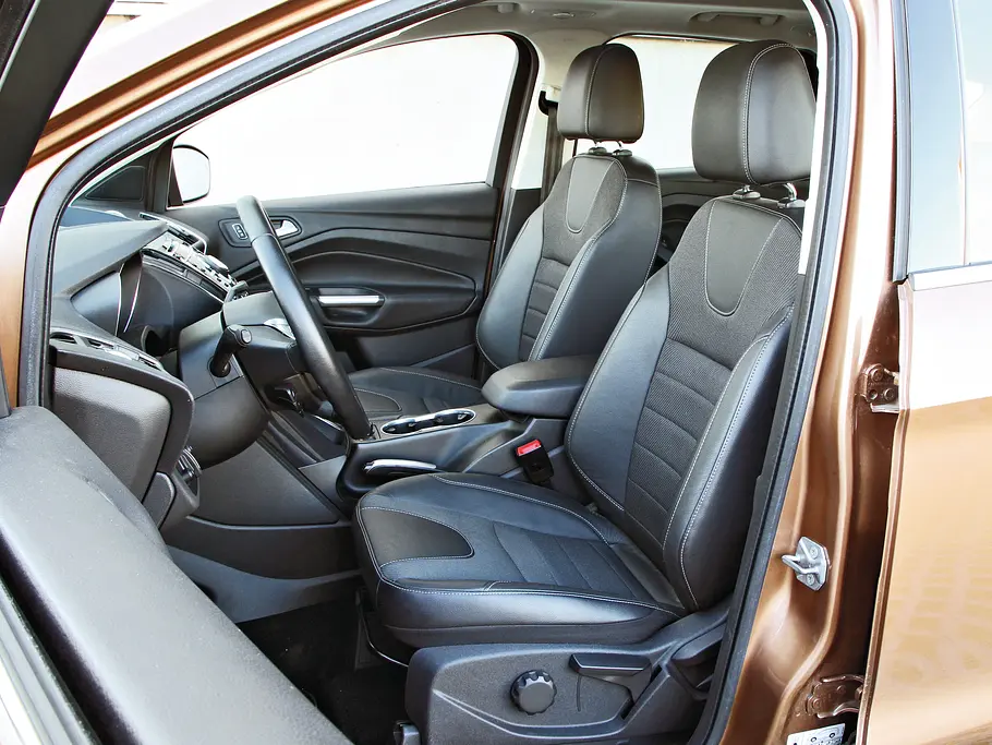 Markenvergleich: Ford Kuga vs. Opel Mokka Ford Kuga Vergleich Bilder technische Daten Sitze
