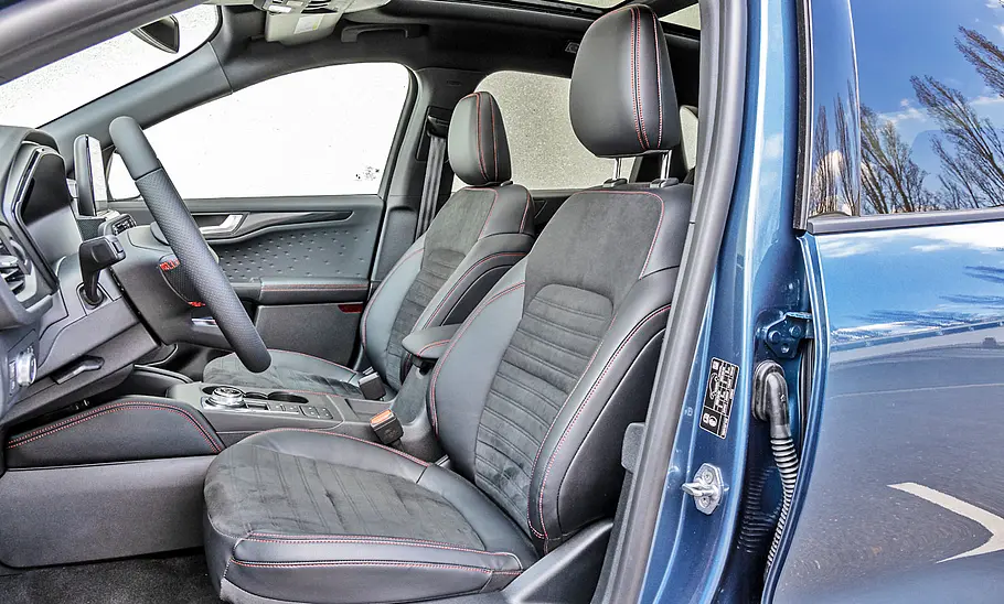 Ford Kuga 2.5 Plug-in-Hybrid (2020) Ford Kuga 2.5 Plug-in-Hybrid (2020)