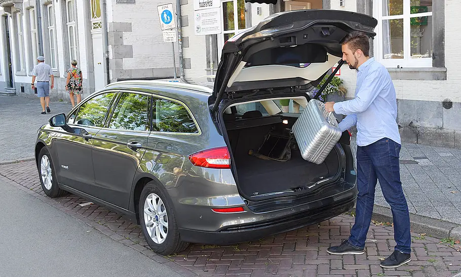 Ford Mondeo Hybrid Turnier