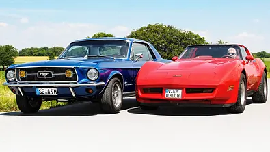 Ford Mustang/Chevrolet Corvette: Classic Cars - Foto: Jürgen Zerha