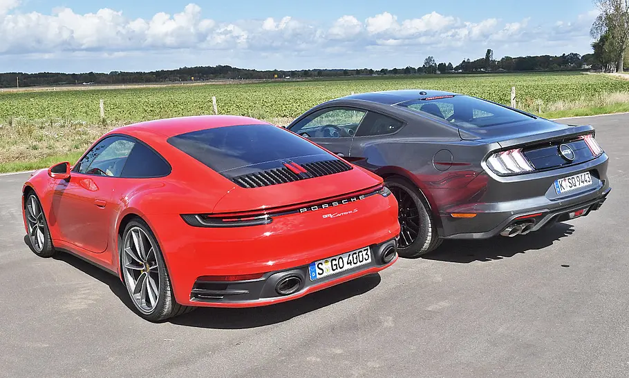 Porsche 911 Carrera S/Ford Mustang GT Fastback Porsche 911 Carrera S/Ford Mustang GT Fastback