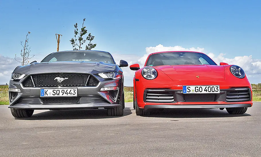 Ford Mustang GT Fastback/Porsche 911 Carrera S Ford Mustang GT Fastback/Porsche 911 Carrera S