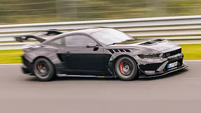 Ford Mustang GTD fährt auf der Nordschleife. - Foto: Ford