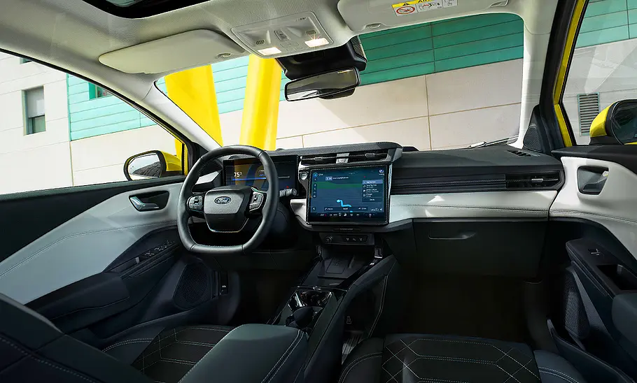 Der Innenraum des Ford Puma Gen-E (2025), Ansicht auf das Armaturenbrett.