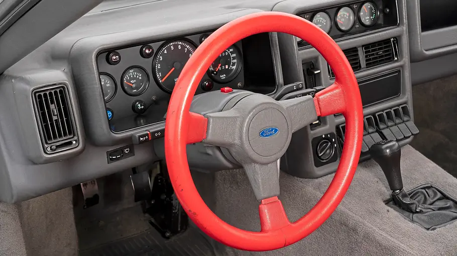 Ford RS200 Das Cockpit des Ford RS200.